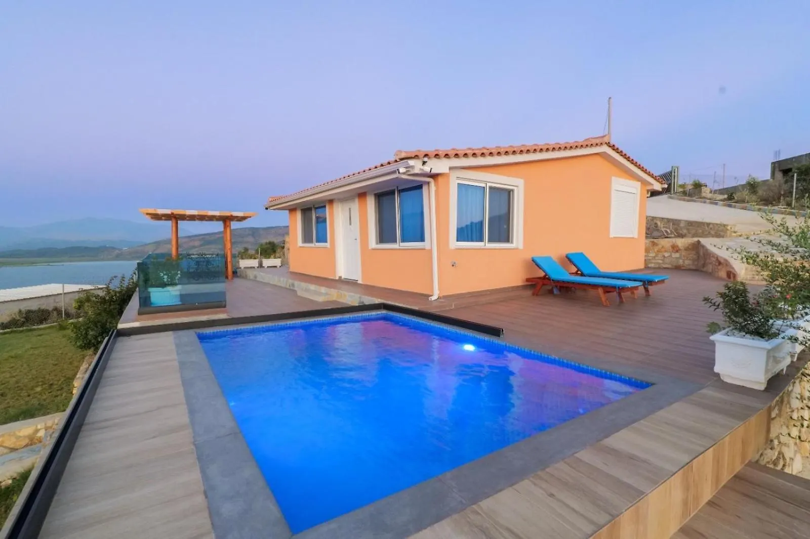 Twins Villa Saranda Appartement